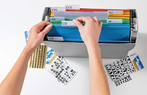 HERMA 4159 Zahlen Aufkleber schwarz 0-9, 71 Stück, Schriftgröße 10 mm, selbstklebend, wetterfest, klein, Nummer Ziffer Klebezahlen Sticker Hausnummern aus Folie zum Aufkleben, transparent