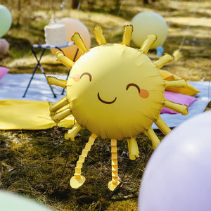 Laufender Folienballon Sonne mit Gesicht – Gelb – ca. 91 x 77 cm – Helium-Ballon mit Beinchen – süße Deko für Kindergeburtstag, Babyparty & Sommerparty
