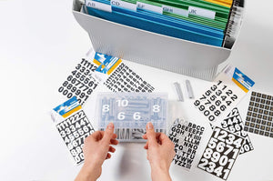 HERMA 4159 Zahlen Aufkleber schwarz 0-9, 71 Stück, Schriftgröße 10 mm, selbstklebend, wetterfest, klein, Nummer Ziffer Klebezahlen Sticker Hausnummern aus Folie zum Aufkleben, transparent