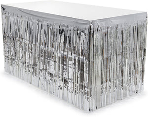 PartyDeco Lametta Tischrock 300x80cm - glänzende Tischumrandung mit Fransen - Silberne Tischverkleidung - Festliche Tischdeko & Party Glitzer Deko - Silber