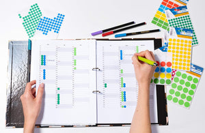HERMA 1841 Punktaufkleber Klebepunkte gelb, 540 Stück, Ø 8 mm, 108 pro Bogen, selbstklebend, Markierungspunkte für Kalender Planer Basteln, matt, blanko Papier Farbpunkte Etiketten Aufkleber