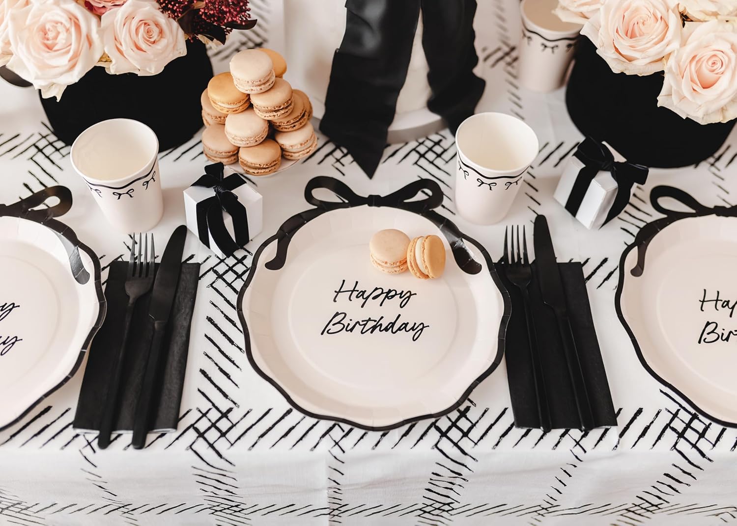 Pappteller Happy Birthday 24cm mit Schleife 6er Set - Partyteller Einwegteller plastikfrei - Partygeschirr Geburtstag - Partydeko Tischdeko & Partyzubehör - Ivory Schwarz